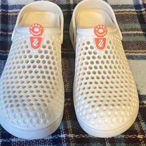 Women’s Ventilated White Sport Sandals with Back Strap